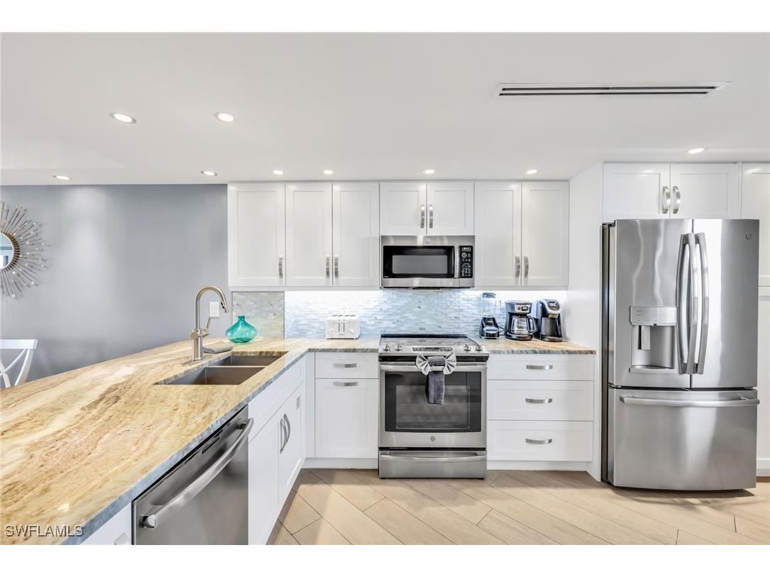 380 Seaview Court #11202 Marco Island FL 34145 225083626 image6