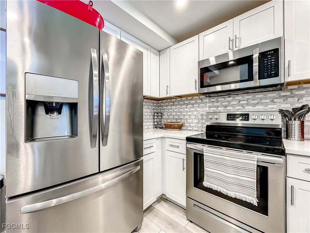 380 Seaview Court #11709 Marco Island FL 34145 2025022627 image5