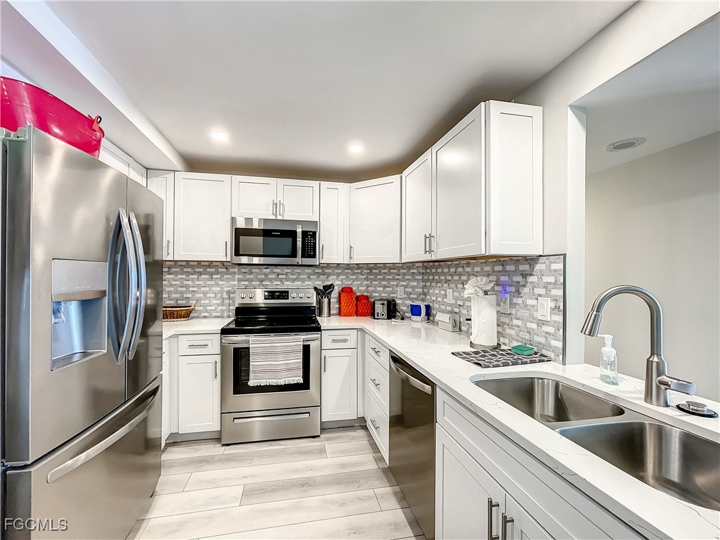 380 Seaview Court #11709 Marco Island FL 34145 2025022627 image6