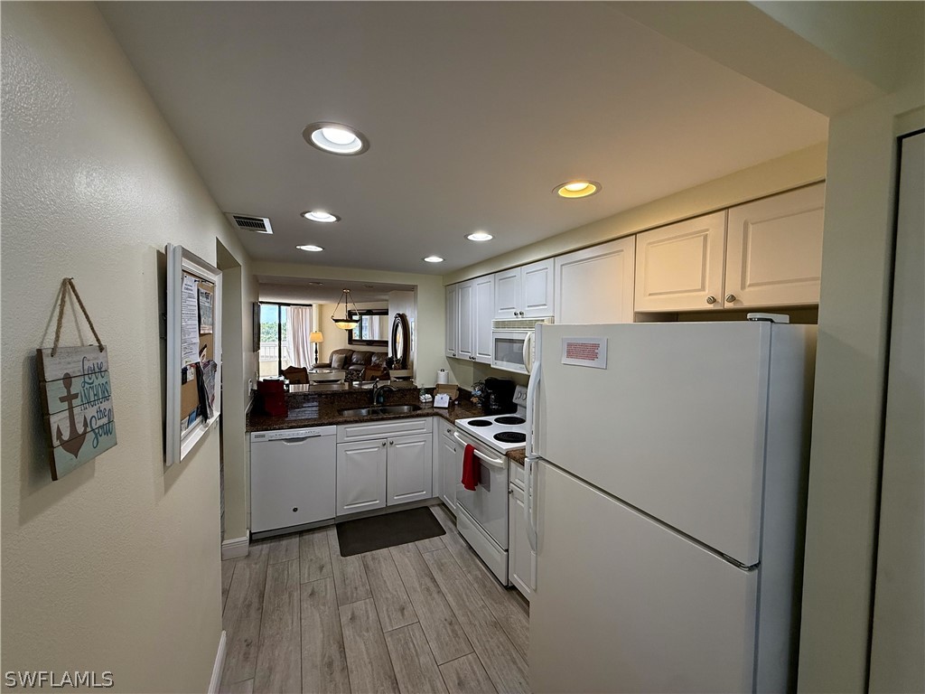 380 Seaview Court #204 Marco Island FL 34145 226006632 image9