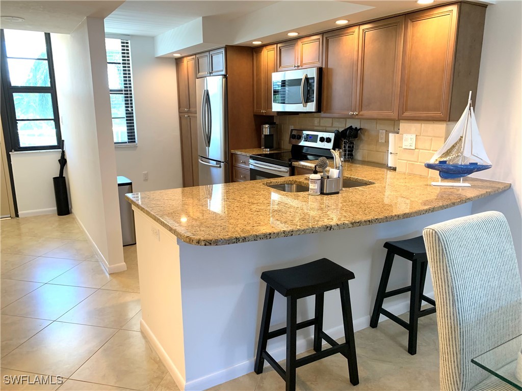 380 Seaview Court #301 Marco Island FL 34145 226002615 image20