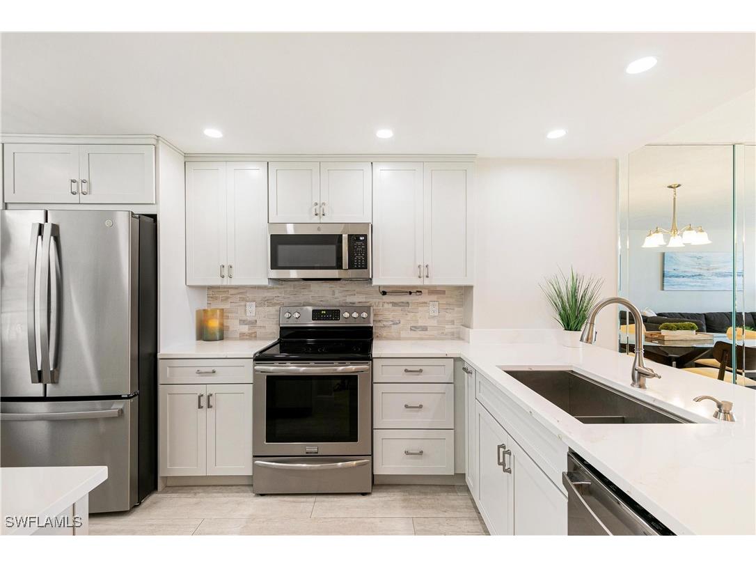380 Seaview Court #405 Marco Island FL 34145 226004987 image10
