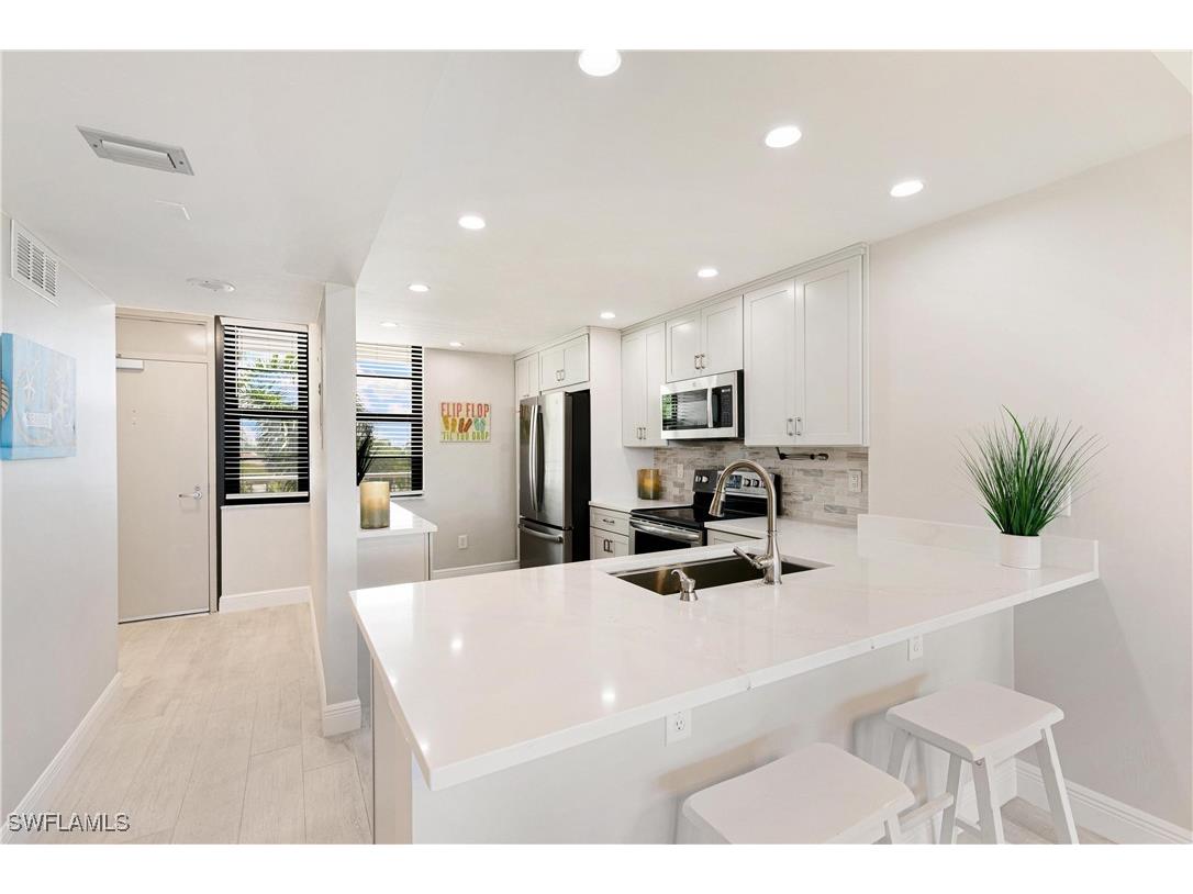 380 Seaview Court #405 Marco Island FL 34145 226004987 image12