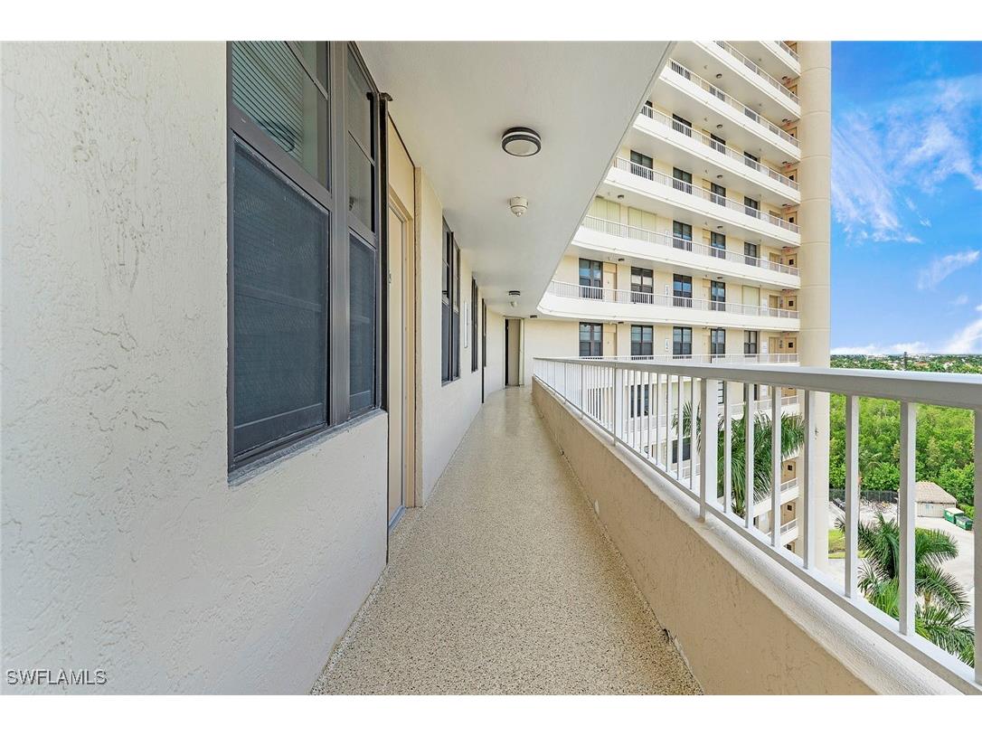 380 Seaview Court #805 Marco Island FL 34145 225071160 image2