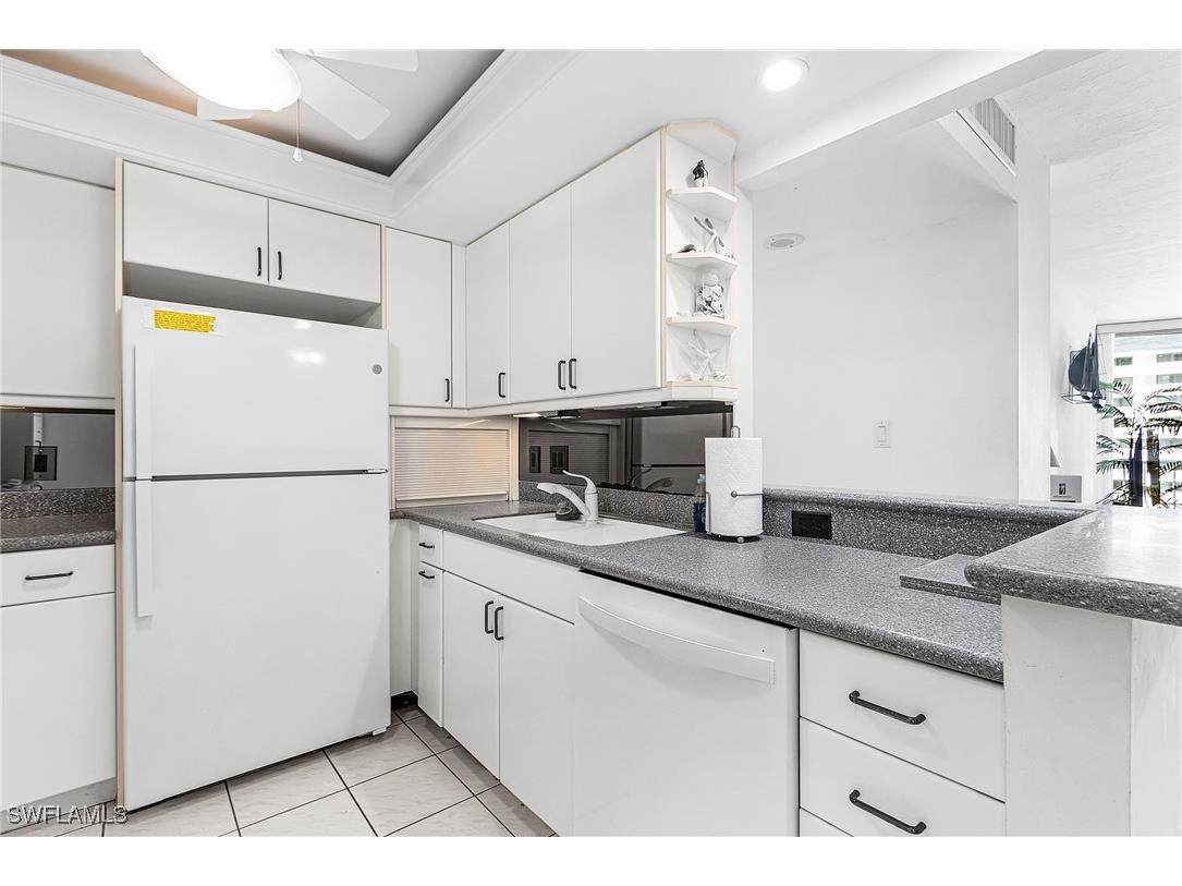 380 Seaview Court #908 Marco Island FL 34145 225083012 image39