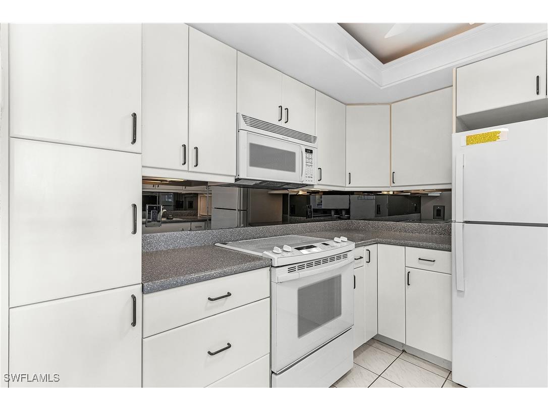 380 Seaview Court #908 Marco Island FL 34145 225083012 image40