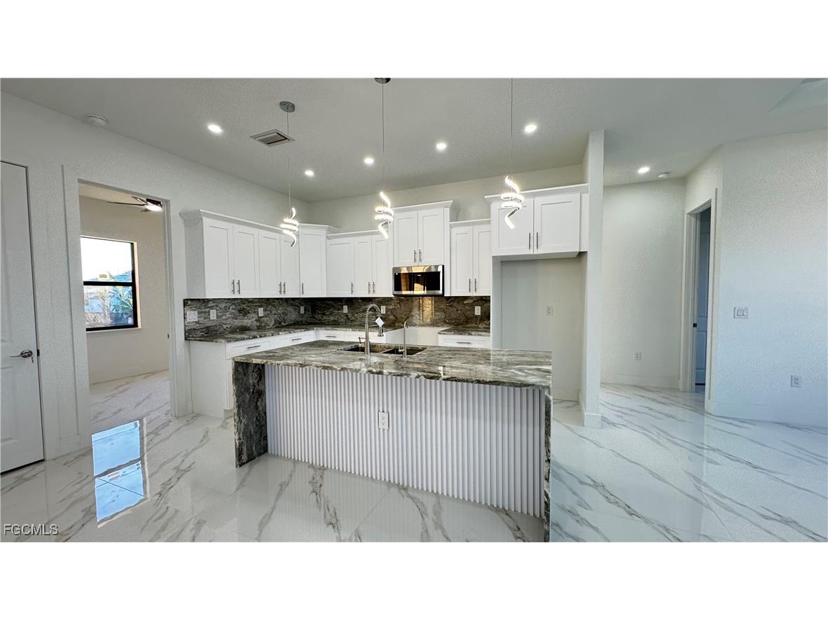 3801 3rd Street SW Lehigh Acres FL 33976 2025011408 image3