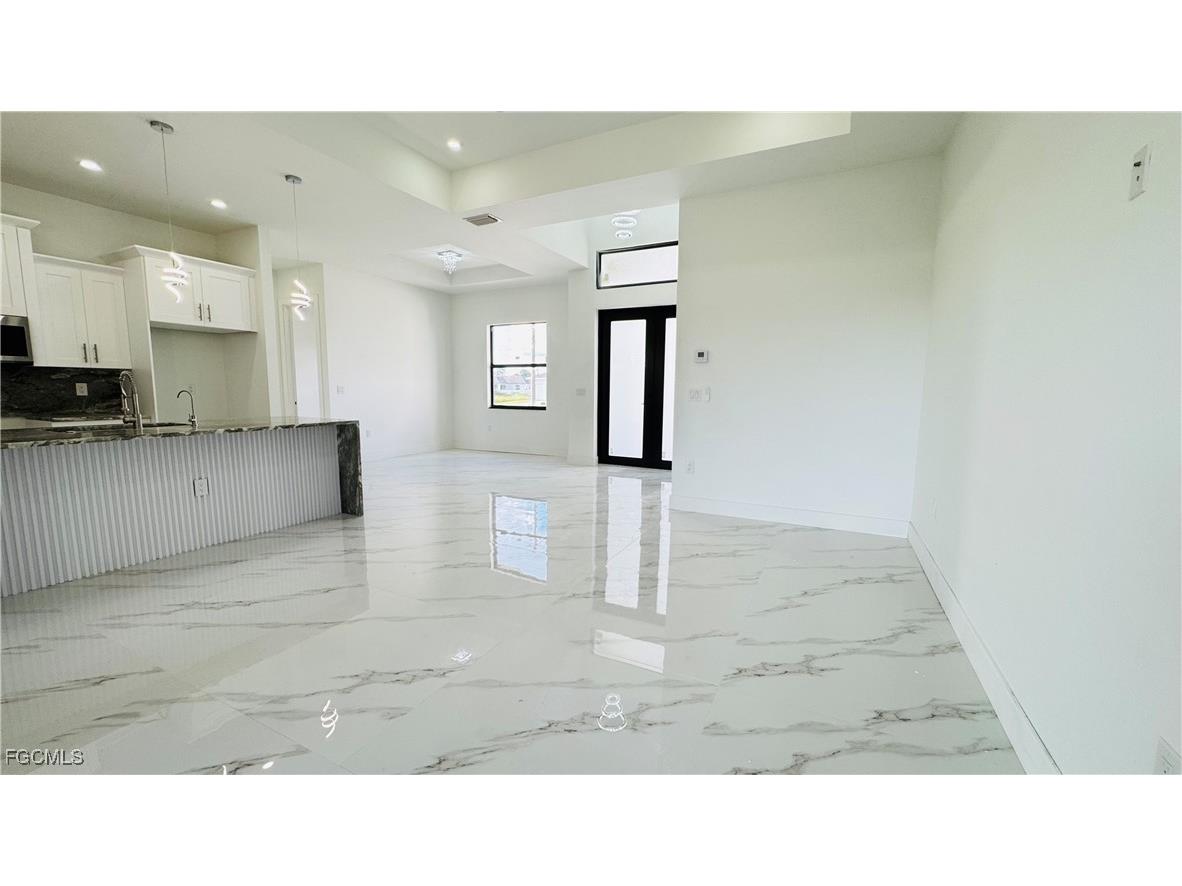 3801 3rd Street SW Lehigh Acres FL 33976 2025011408 image5