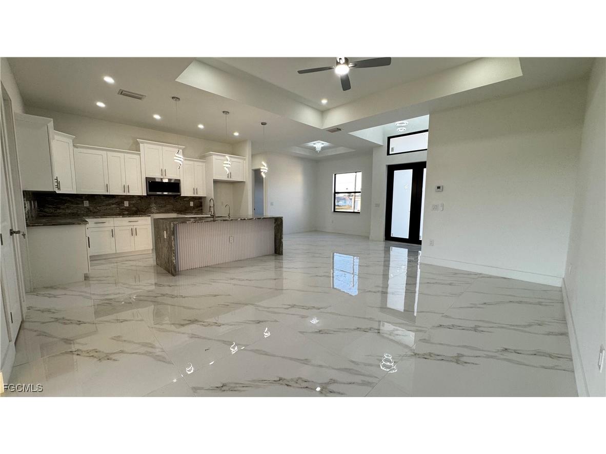 3801 3rd Street SW Lehigh Acres FL 33976 2025011408 image7