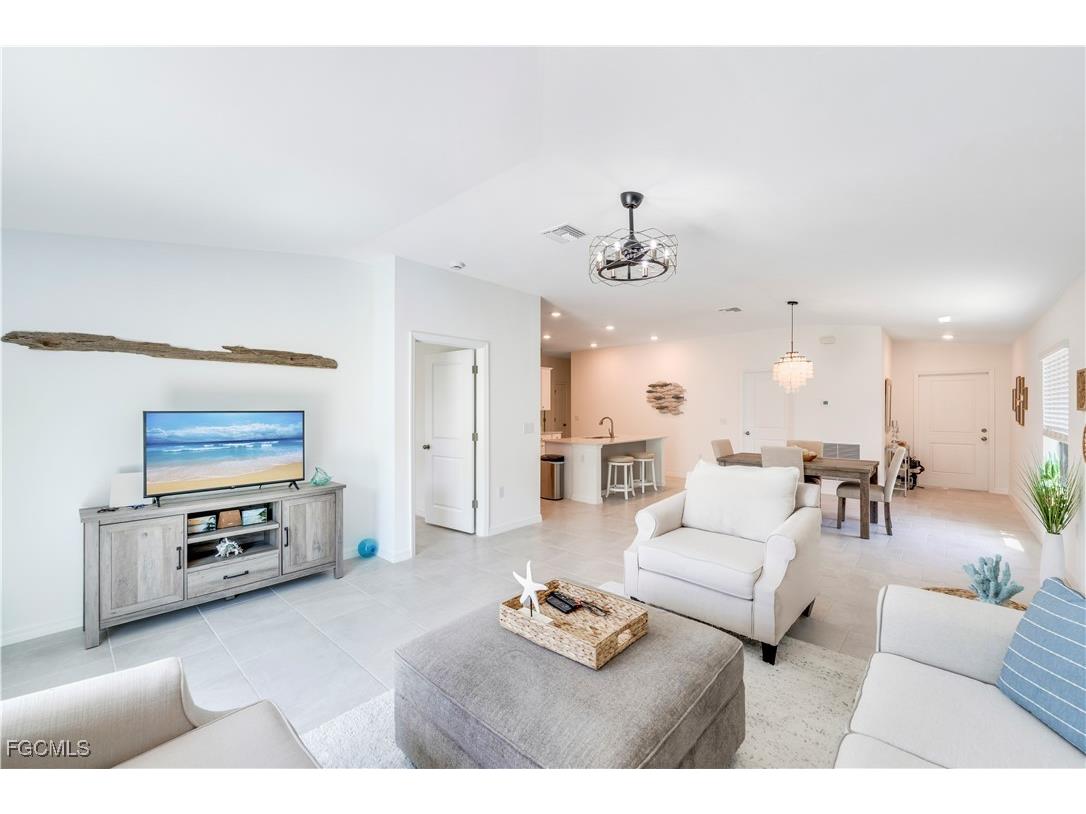 3801 Treasure Oak Way Fort Myers FL 33905 2025022417 image19