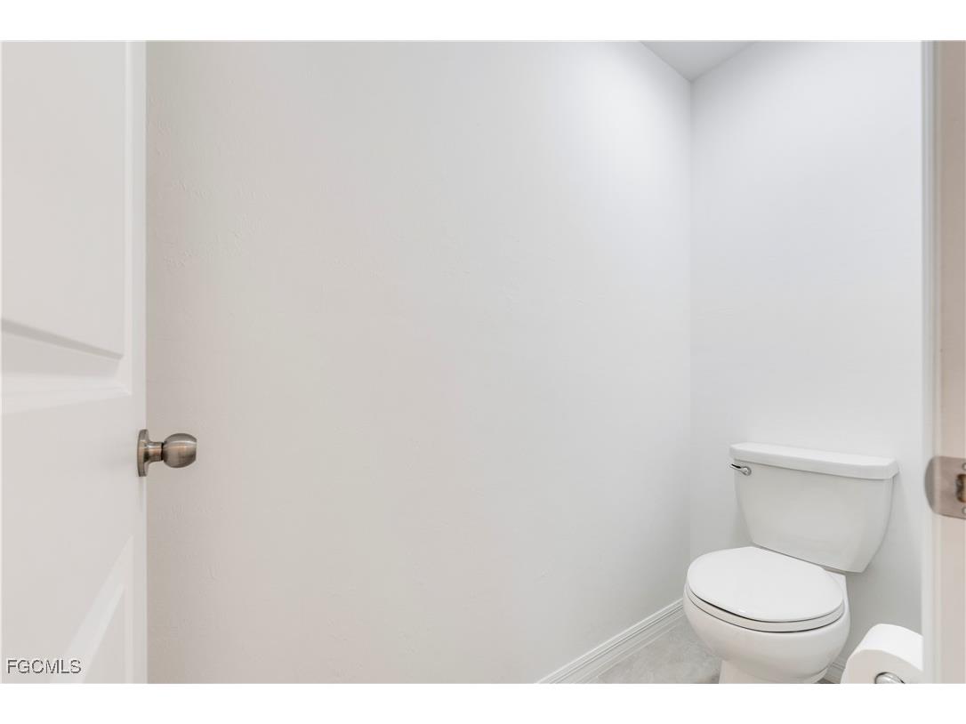 3801 Treasure Oak Way Fort Myers FL 33905 2025022417 image32