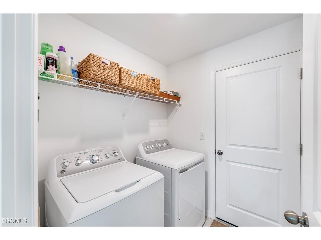 3801 Treasure Oak Way Fort Myers FL 33905 2025022417 image35