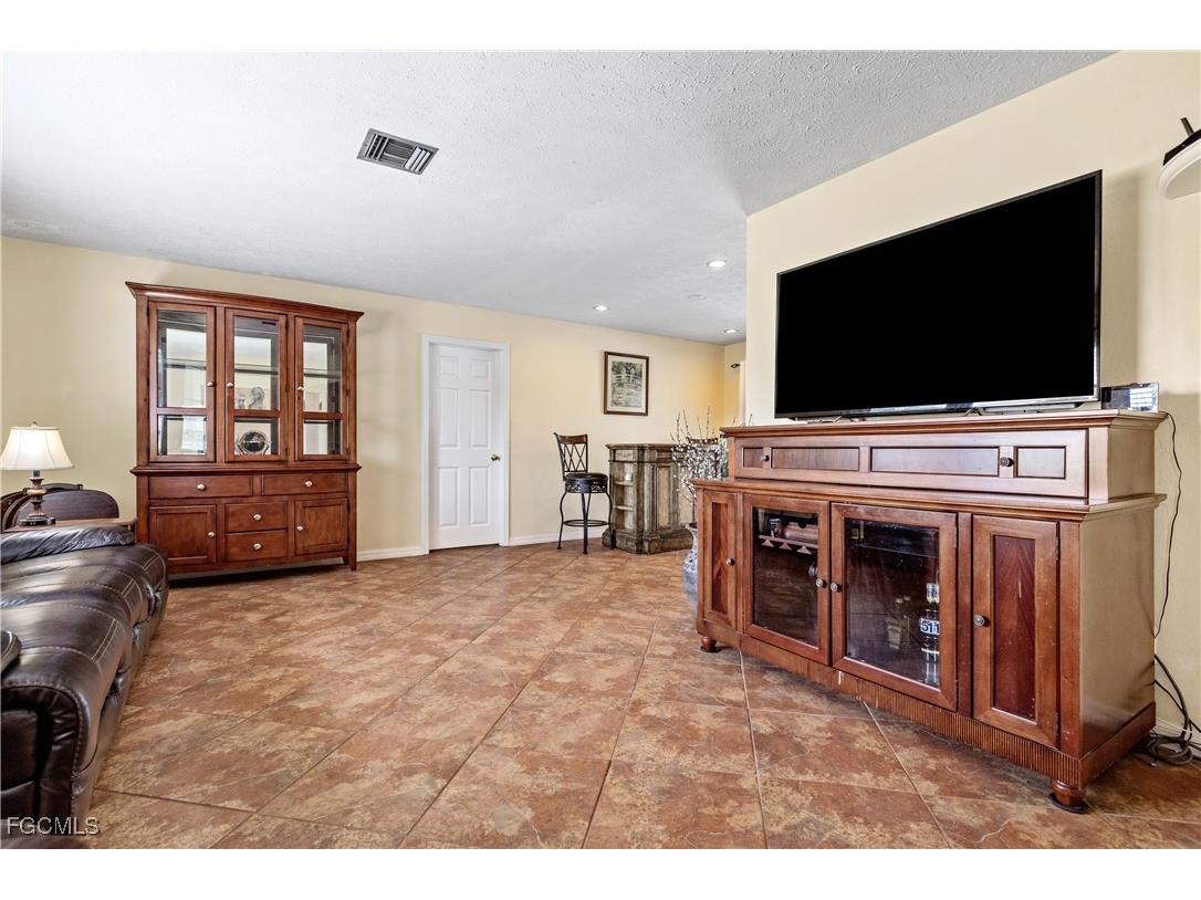 3802 SE 4th Avenue Cape Coral FL 33904 2026004823 image13