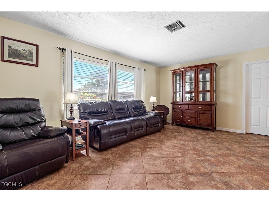 3802 SE 4th Avenue Cape Coral FL 33904 2026004823 image15