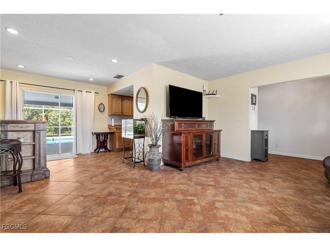 3802 SE 4th Avenue Cape Coral FL 33904 2026004823 image17