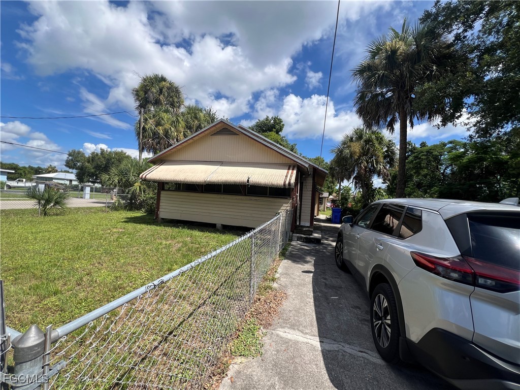 3803 Pearl Street Fort Myers FL 33916 2025004526 image1