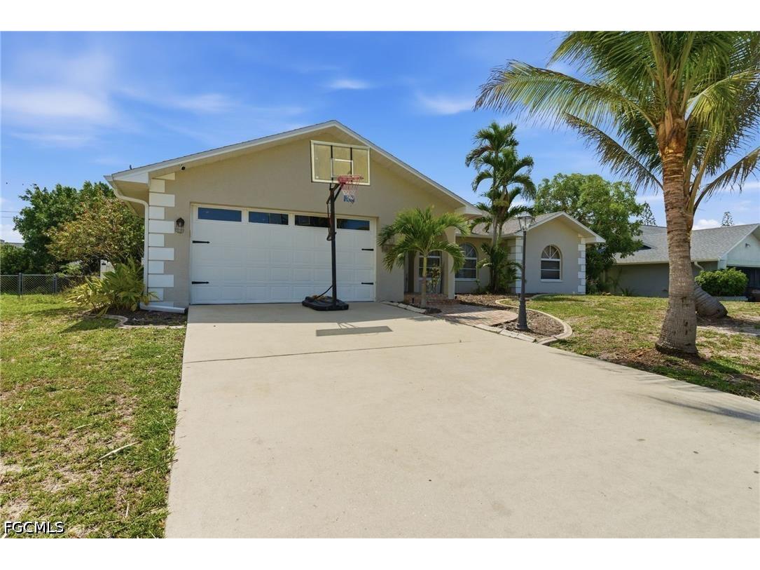 3803 Pelican Boulevard Cape Coral FL 33914 2026022052 image1