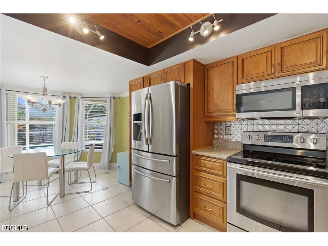 3803 Pelican Boulevard Cape Coral FL 33914 2026022052 image4