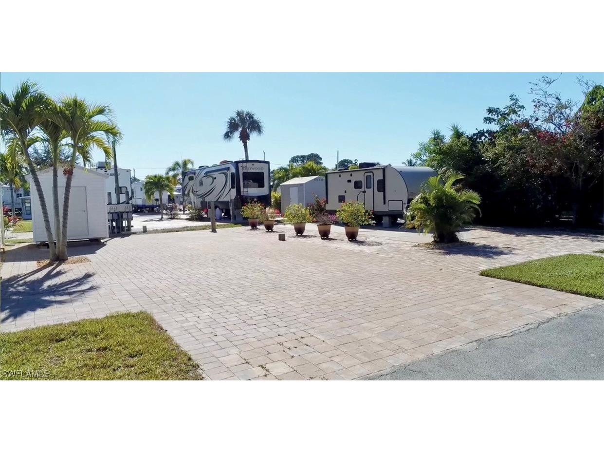 3805 Lemon Twist Loop Bonita Springs FL 34134 224007465 image1