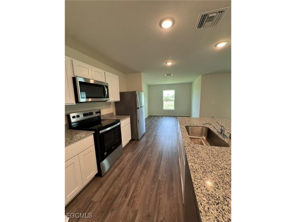 3805 NW 40th Lane Cape Coral FL 33993 2025011818 image1