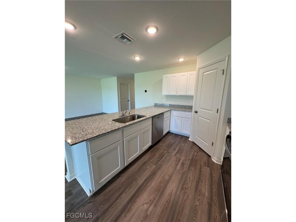 3805 NW 40th Lane Cape Coral FL 33993 2025011818 image4