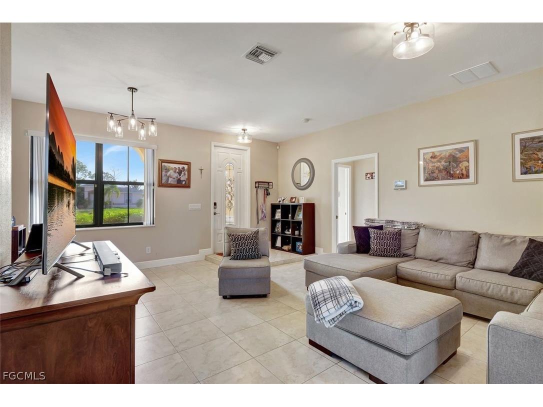 3806 35th Street SW Lehigh Acres FL 33976 2026009104 image9