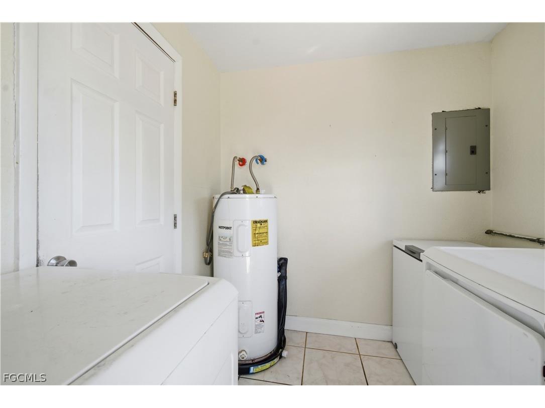 3807 Highland Avenue Fort Myers FL 33916 2026008559 image11