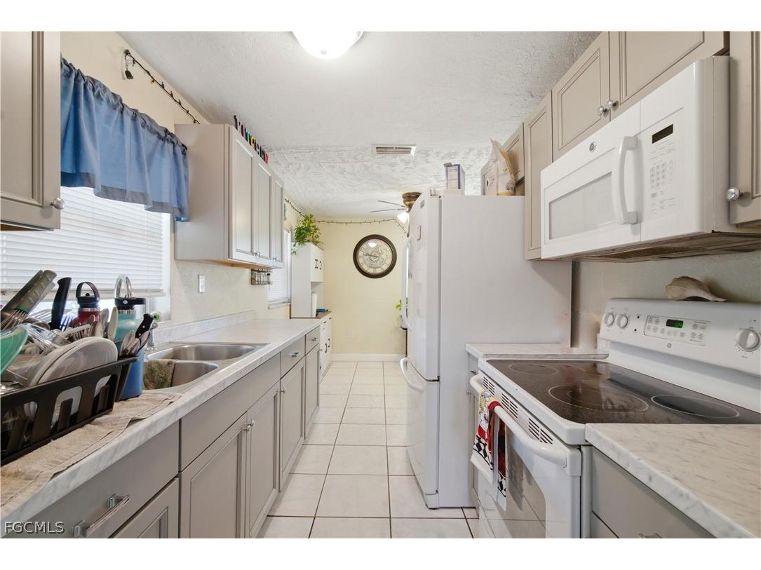 3807 Highland Avenue Fort Myers FL 33916 2026008559 image6