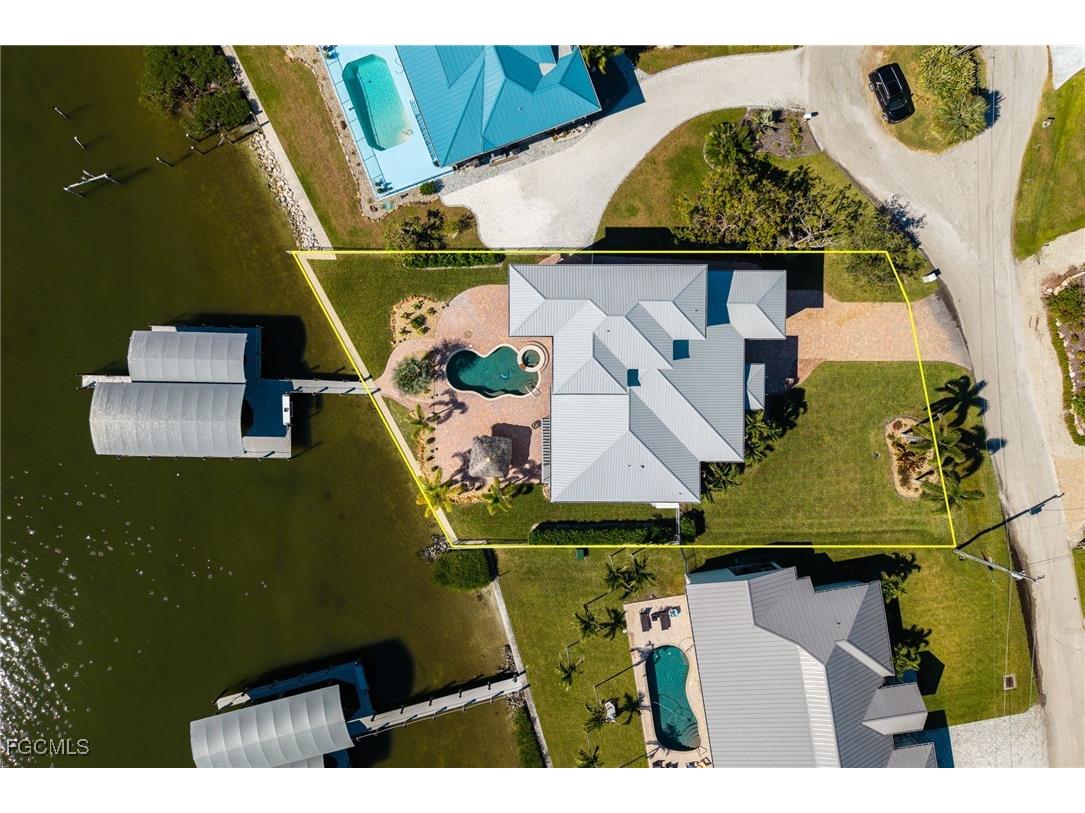 3807 San Carlos Drive Saint James City FL 33956 2025021960 image48