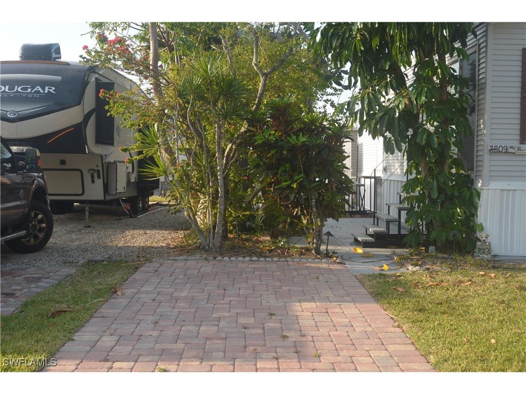 3809 Lemon Twist Loop Bonita Springs FL 34134 225030190 image7