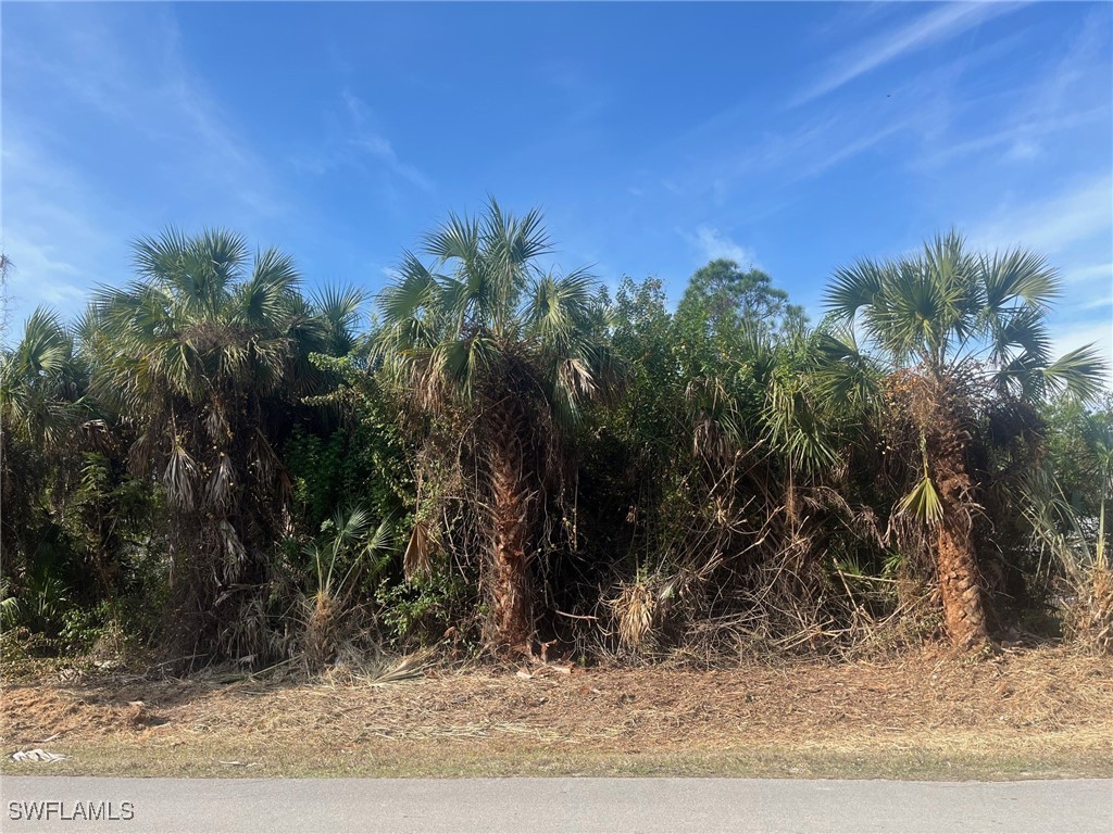 381 22nd Street NE Naples FL 34120 226002260 image1
