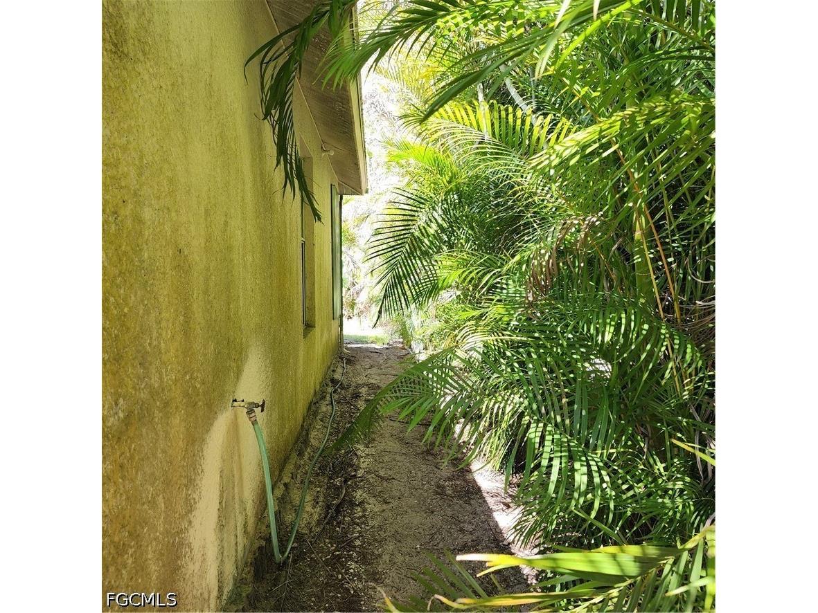 381 8th Street NE Naples FL 34120 2026017656 image16