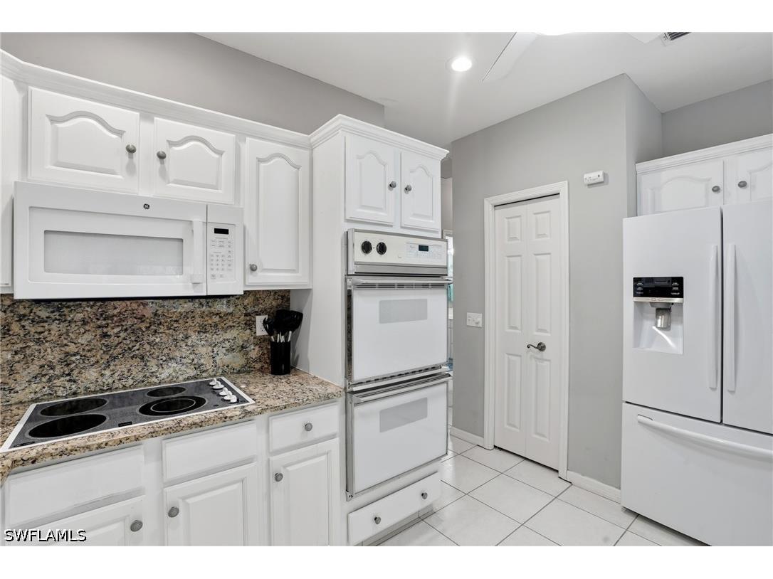 381 Worthington Street Marco Island FL 34145 226013000 image6