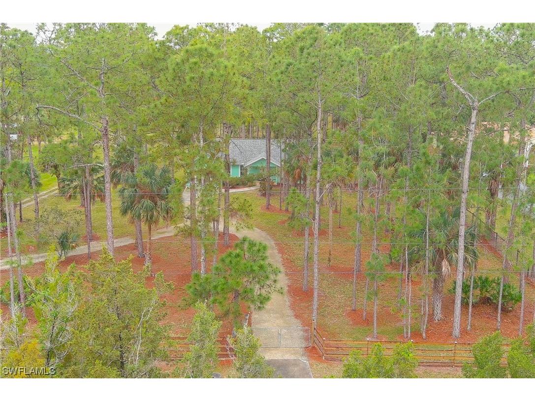 3810 12th Avenue NE Naples FL 34120 224023832 image1