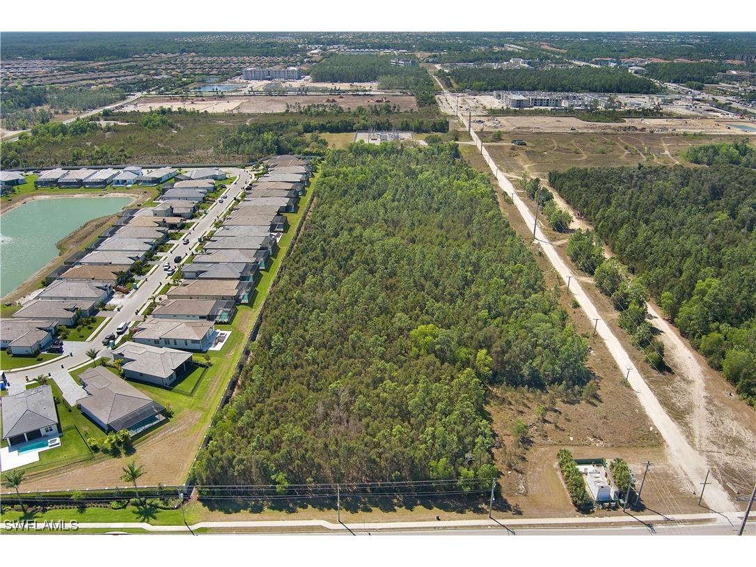 3810 Hacienda Lakes Parkway Naples FL 34114 223021892 image2