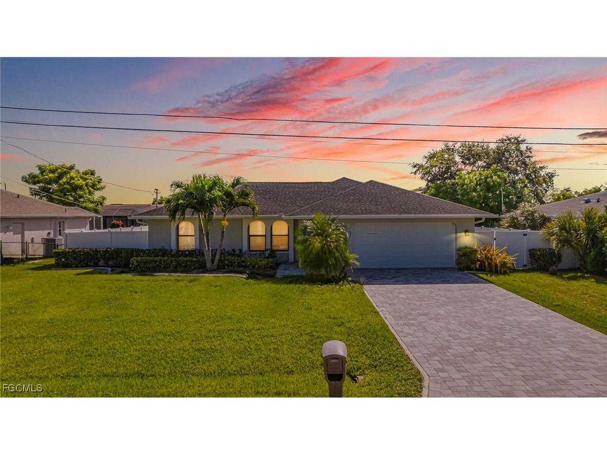 3810 SE 12th Place Cape Coral FL 33904 2025003812 image1