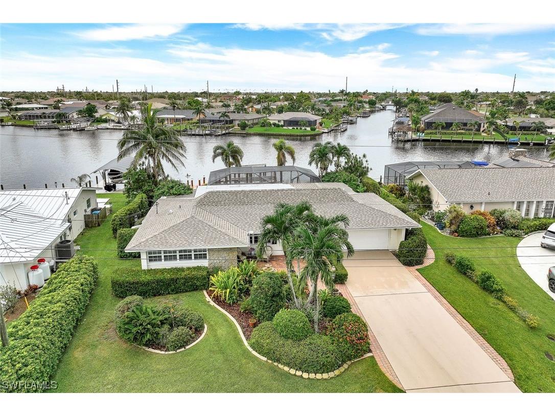 3810 SE 1st Place Cape Coral FL 33904 223095437 image1