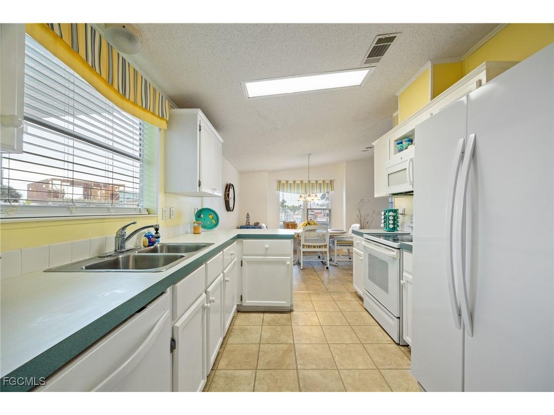 3811 Blueberry Lane Saint James City FL 33956 2026002802 image15