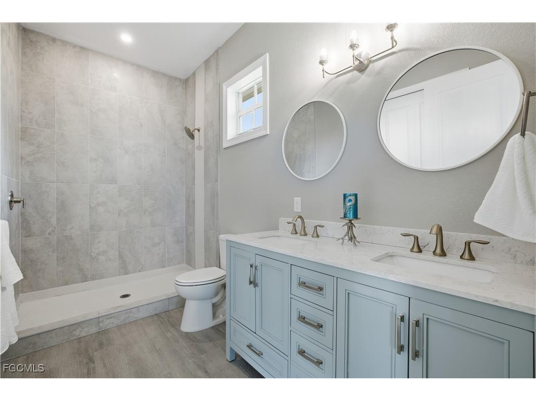 3811 Crestwell Court Saint James City FL 33956 2025019297 image13