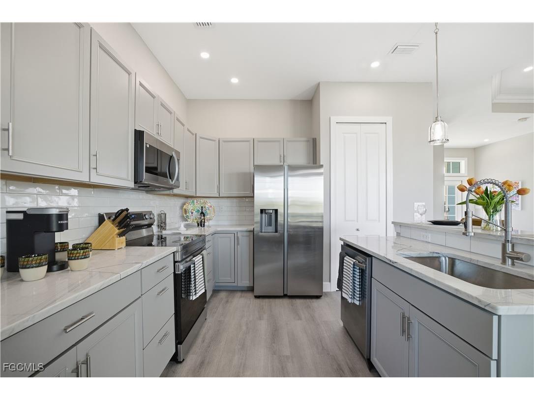 3811 Crestwell Court Saint James City FL 33956 2025019297 image26