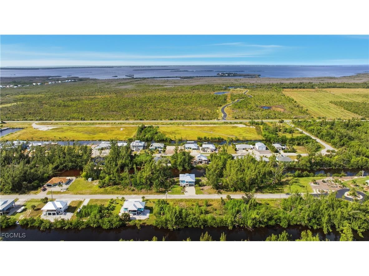 3811 Crestwell Court Saint James City FL 33956 2025019297 image38