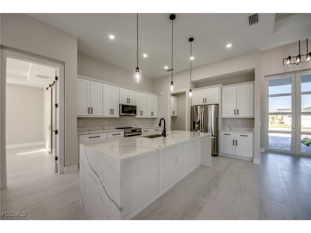 3812 Embers Parkway W Cape Coral FL 33993 2025025062 image18