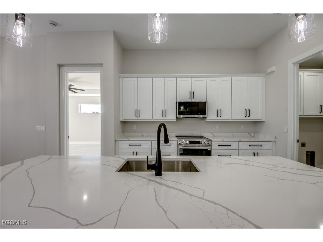 3812 Embers Parkway W Cape Coral FL 33993 2025025062 image20