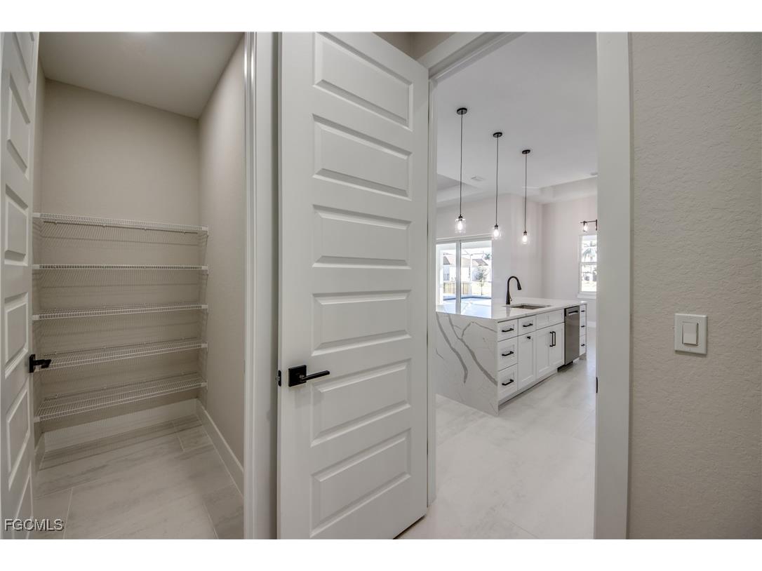 3812 Embers Parkway W Cape Coral FL 33993 2025025062 image27