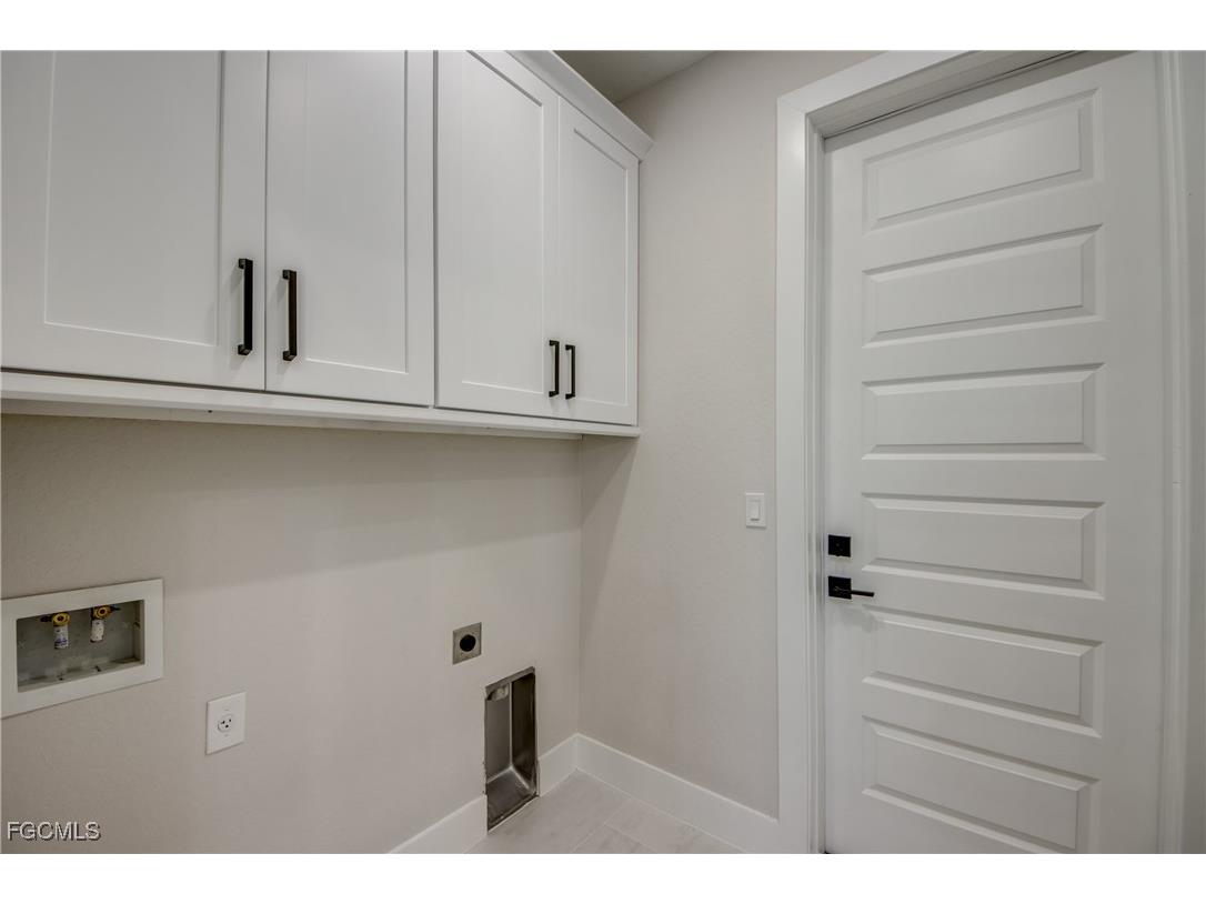 3812 Embers Parkway W Cape Coral FL 33993 2025025062 image28