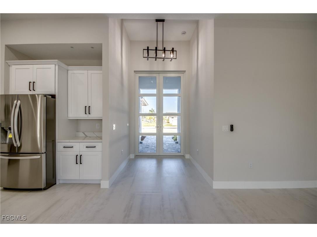 3812 Embers Parkway W Cape Coral FL 33993 2025025062 image6