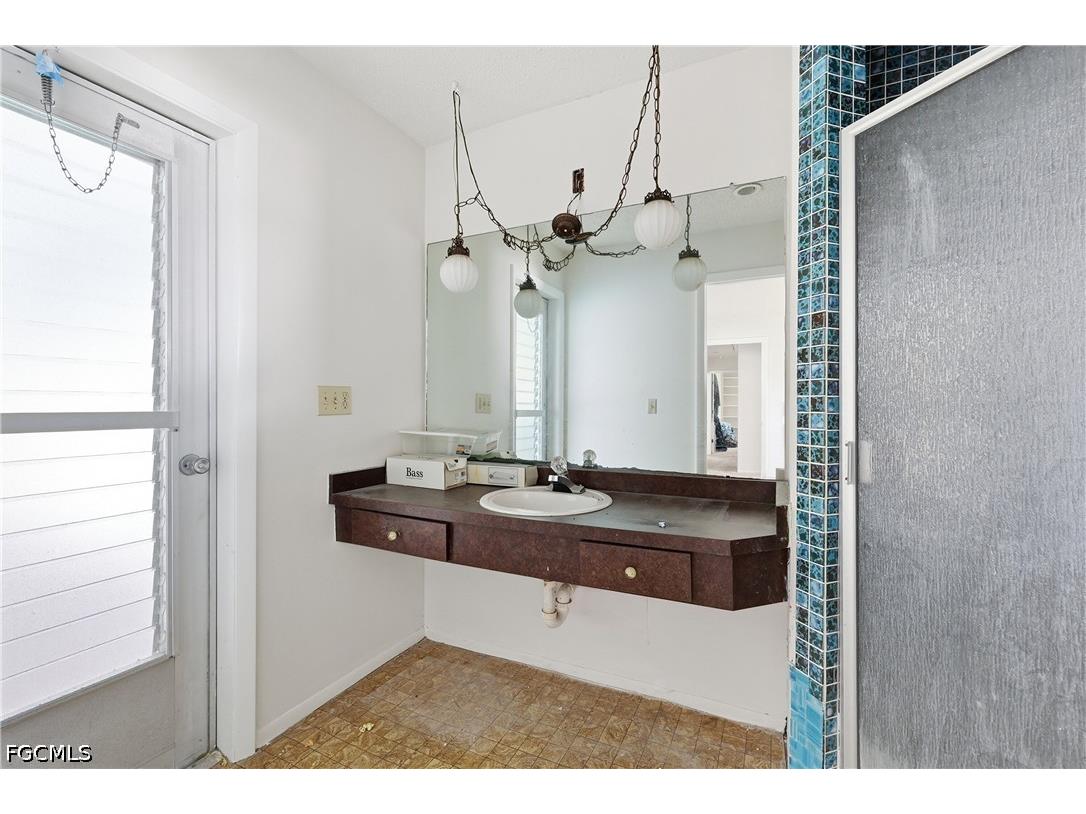 3812 SE 10th Avenue Cape Coral FL 33904 2026030118 image16