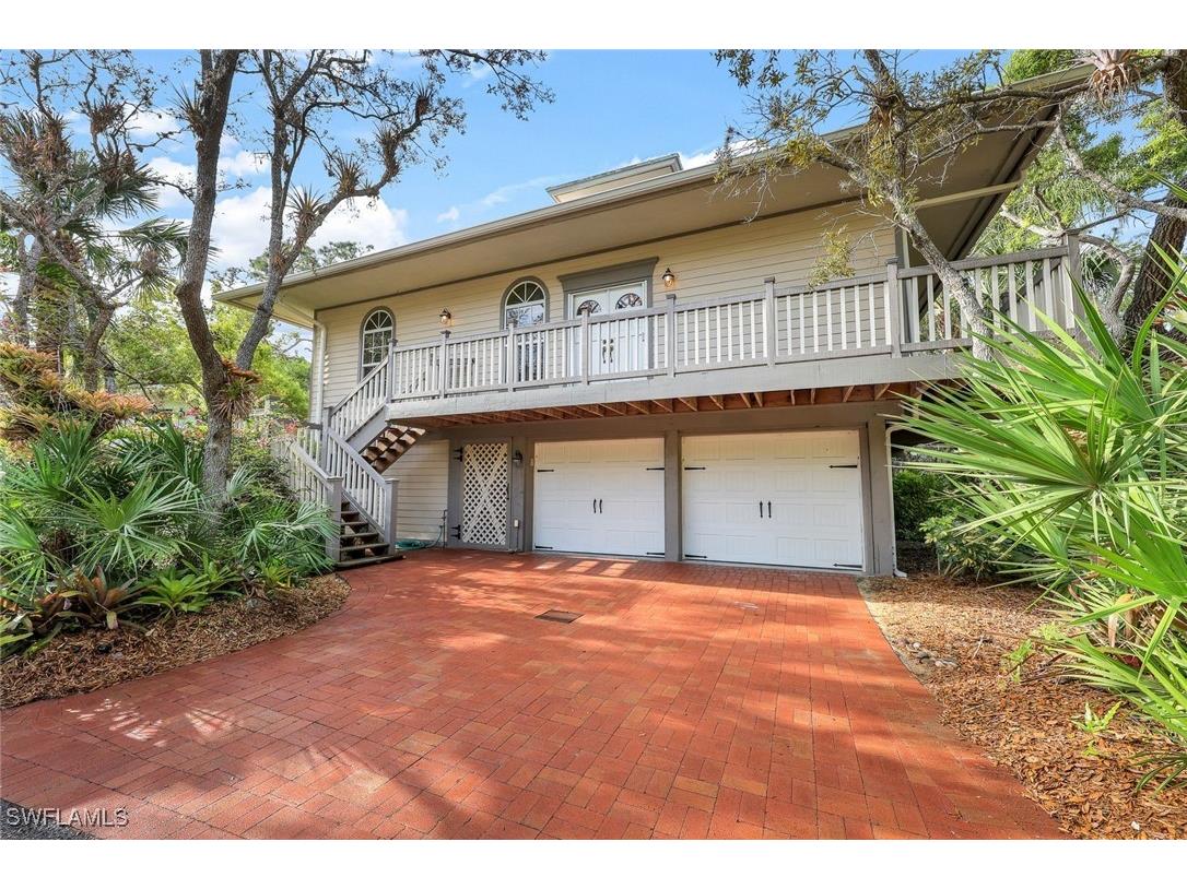 3812 Survey Circle Bonita Springs FL 34134 225014101 image1