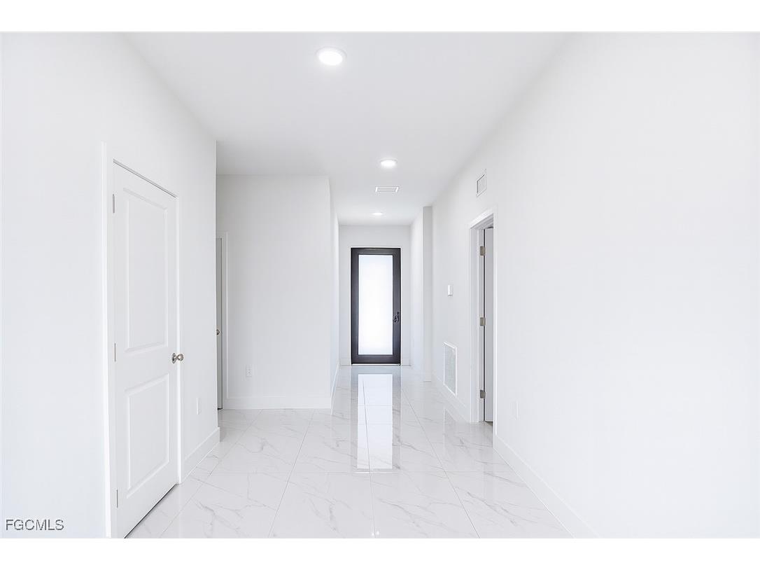 3813 25th Street SW Lehigh Acres FL 33976 2026004697 image5