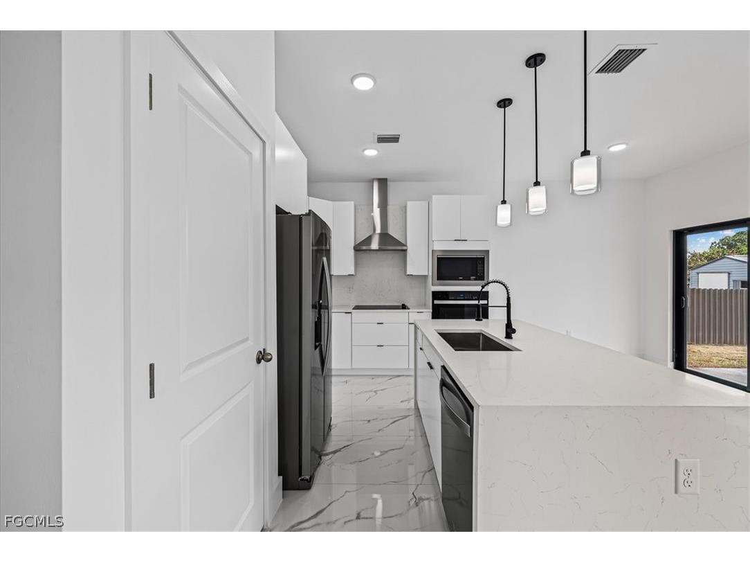 3813 25th Street SW Lehigh Acres FL 33976 2026012881 image8